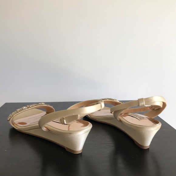 Badgley Mischka Hatch Crystal Embellished Sandal Shirt Size 8 - Picture 5 of 16